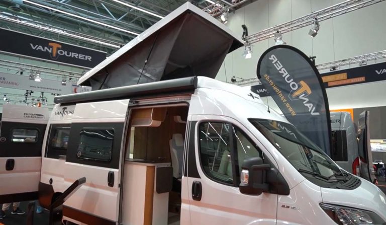 VanTourer mit LFI Aufstelldach von Knaus Tabbert